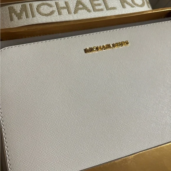 Michael Kors Crossbody Gift Set - Picture 2 of 7